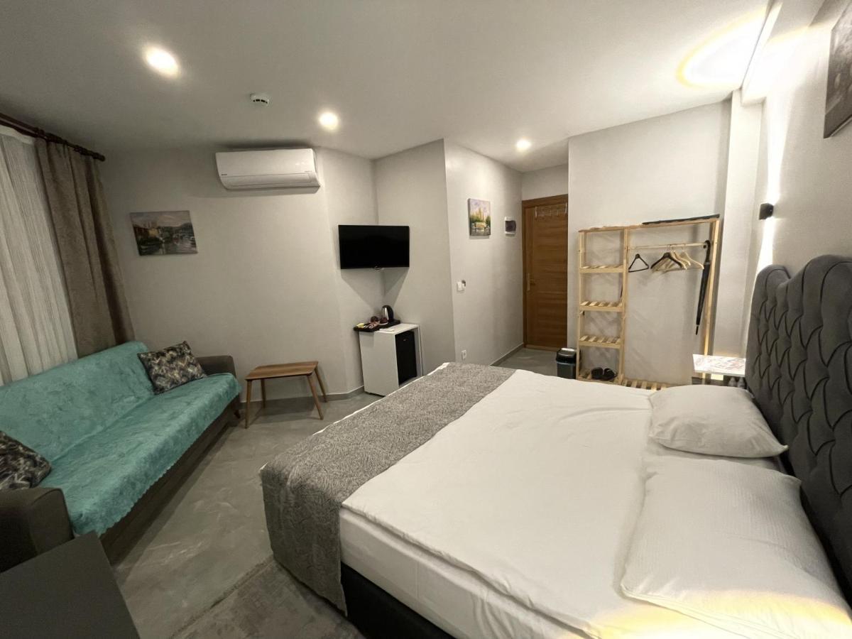 Turna Hotel Istanboel Buitenkant foto