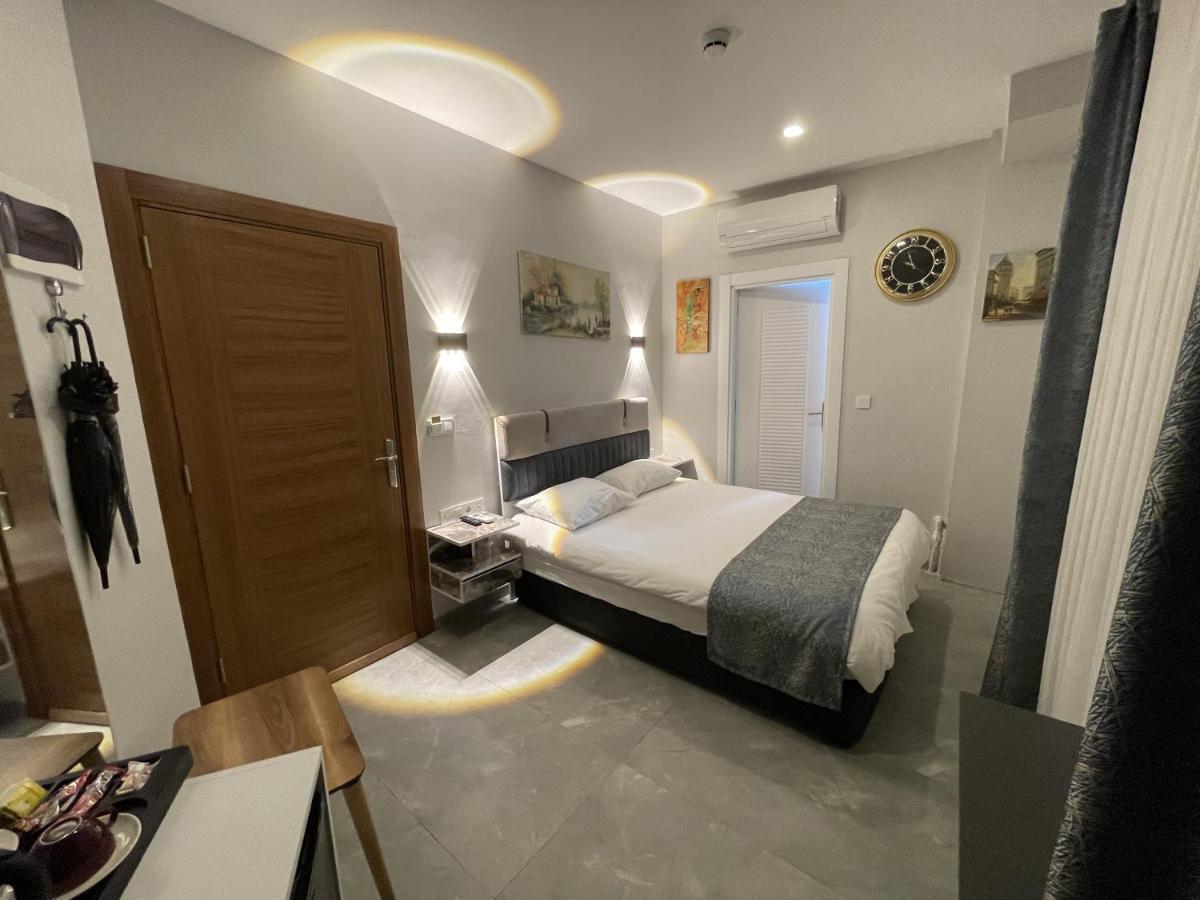 Turna Hotel Istanboel Buitenkant foto